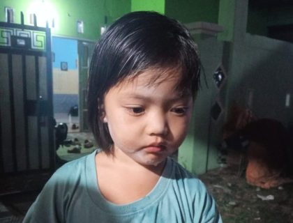 Anak terlantar TPI Palopo menangis sendirian setelah ditinggal ibunya sejak sore