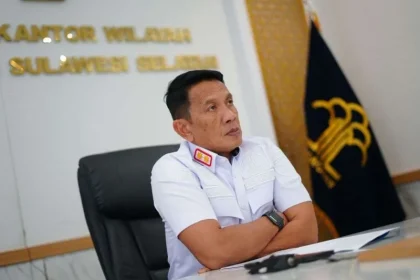 Kakanwil Kemenkum Sulsel Andi Basmal menghadiri kegiatan terkait Pos Bantuan Hukum Palopo di Makassar.